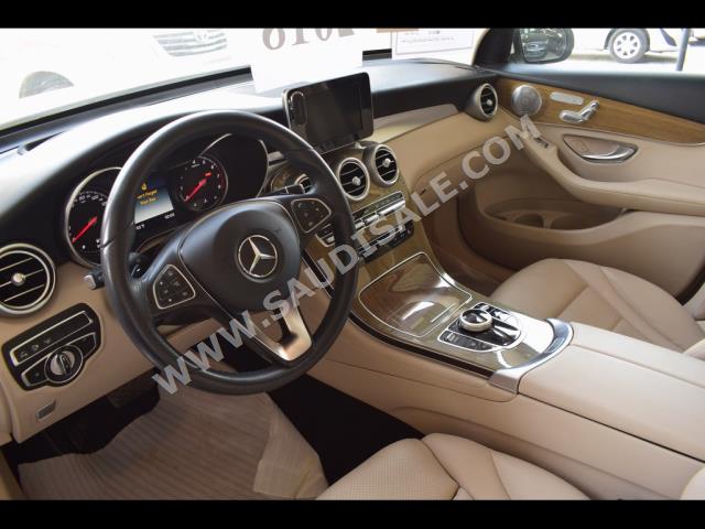 2018 مرسيدس - بنز جي إل سي 300