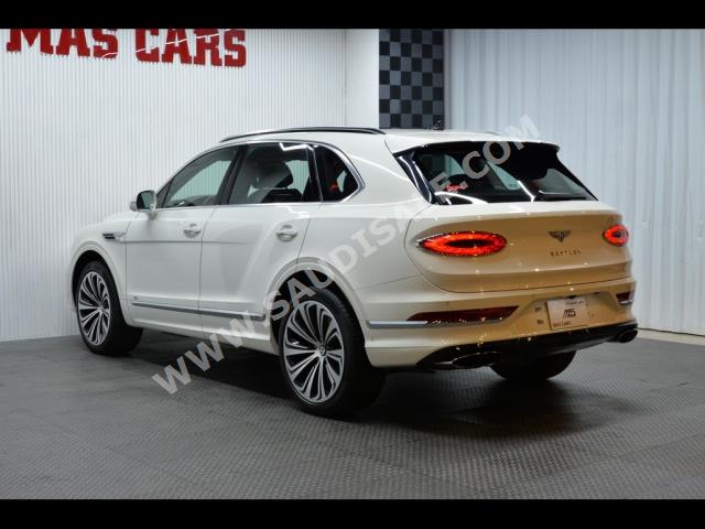 2021 بنتلي بنتايجا