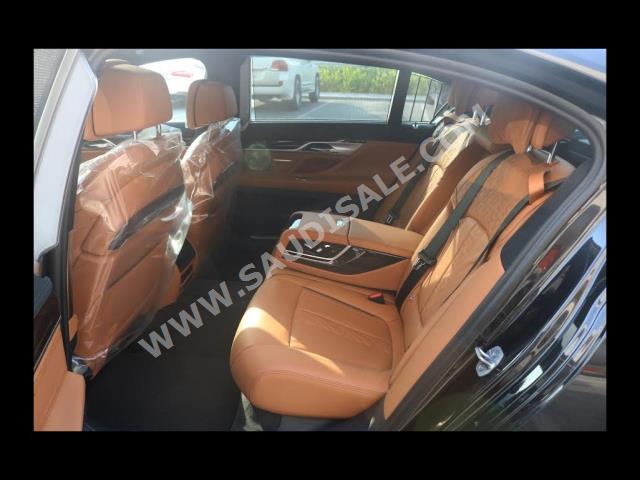 2022 بي ام دبليو الفئة السابعة 730 إل أي