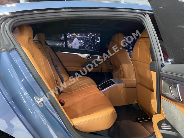 2021 بي ام دبليو الفئة الثامنة 840 إم