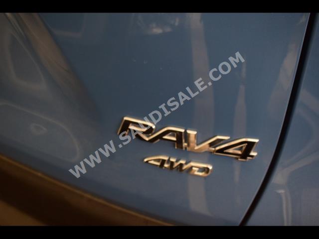 2023 تويوتا راف 4