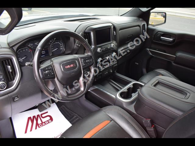 2020 جي ام سي سييرا اي تي 4