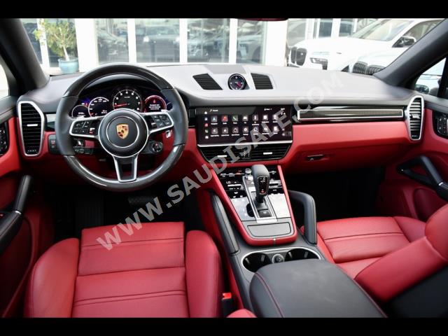 2023 Porsche Cayenne Coupe