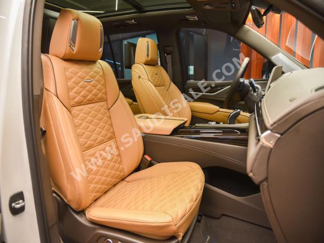 2022 كاديلاك اسكاليد بلاتينيوم