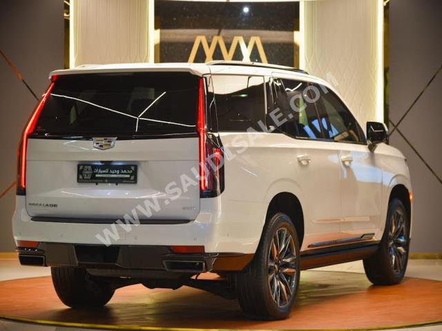 2022 كاديلاك اسكاليد بلاتينيوم