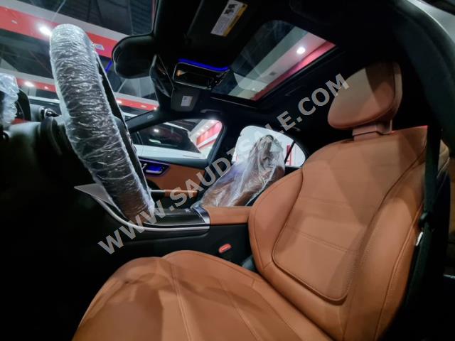 2022 مرسيدس - بنز سي 300