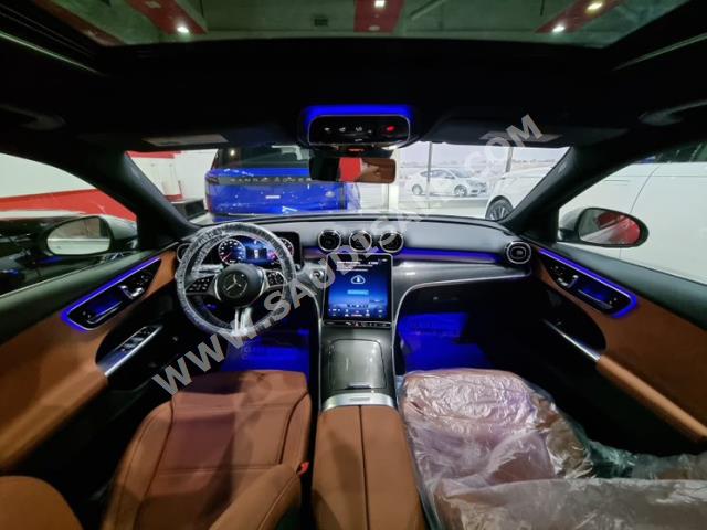 2022 مرسيدس - بنز سي 300