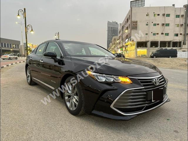 2020 تويوتا افالون تورينج