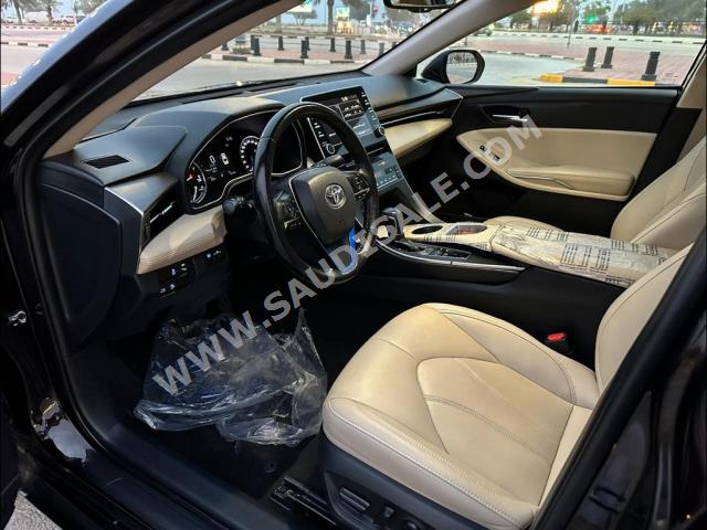 2020 تويوتا افالون تورينج