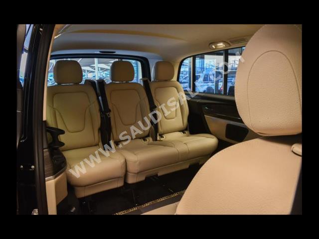 2023 مرسيدس - بنز في 250