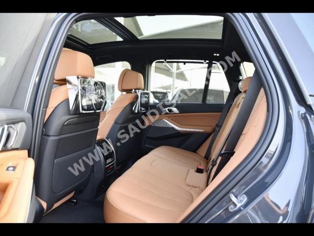 2023 BMW X Series 5