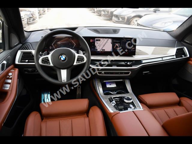 2023 BMW X Series 7