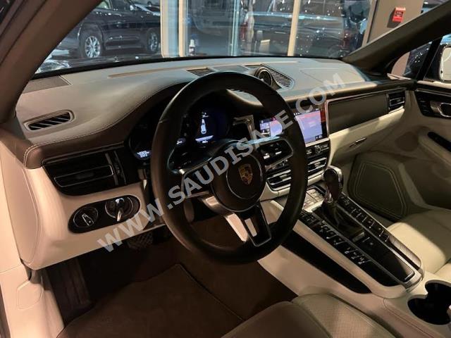 2021 بورش ماكان