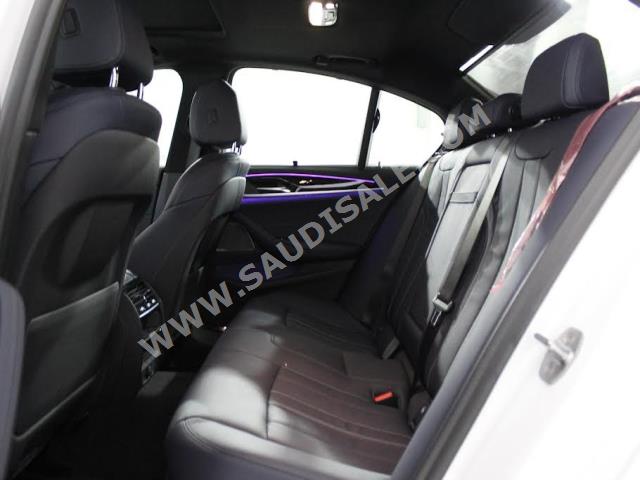 2020 بي ام دبليو الفئة الخامسة 530 أي