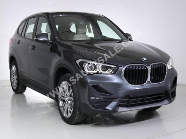 2022 بي ام دبليو الفئة اكس 1