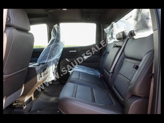 2022 جي ام سي سييرا دينالي