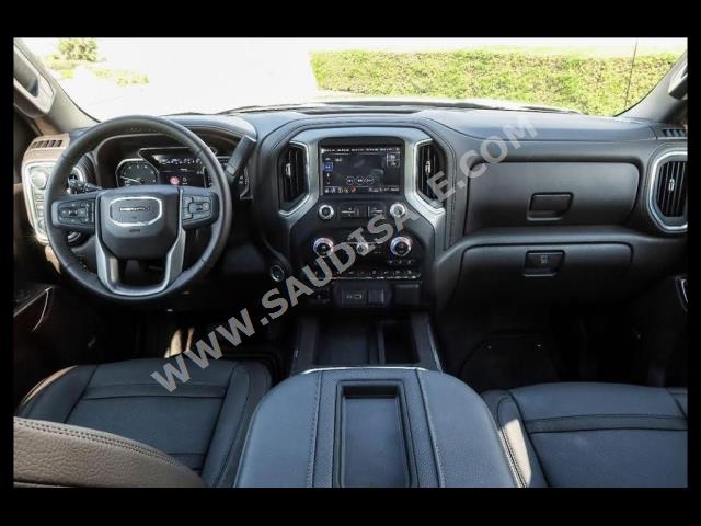 2022 جي ام سي سييرا دينالي