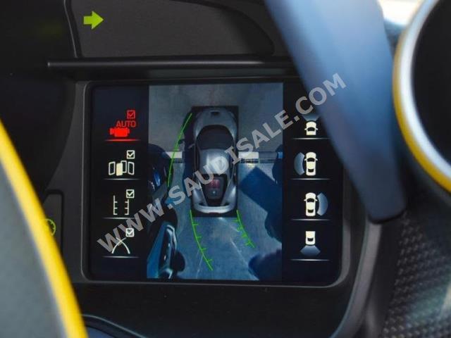 2021 فيراري اف 8 تريبوتو