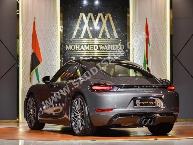 2017 بورش كايمان اس