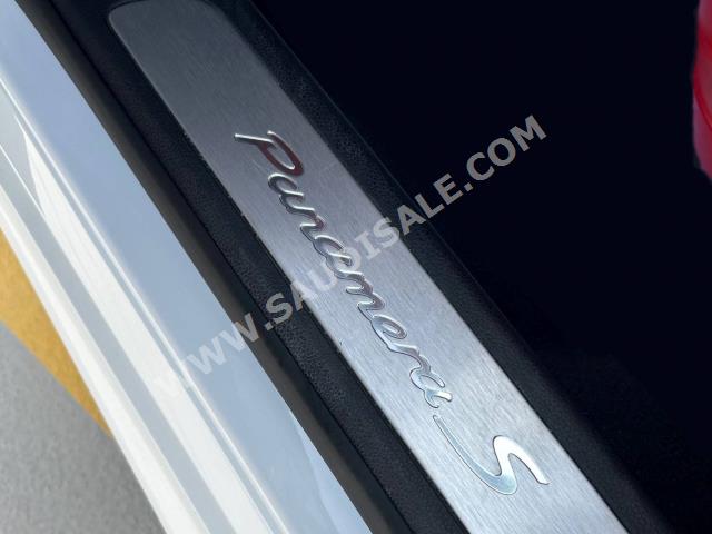 2016 بورش بانميرا اس