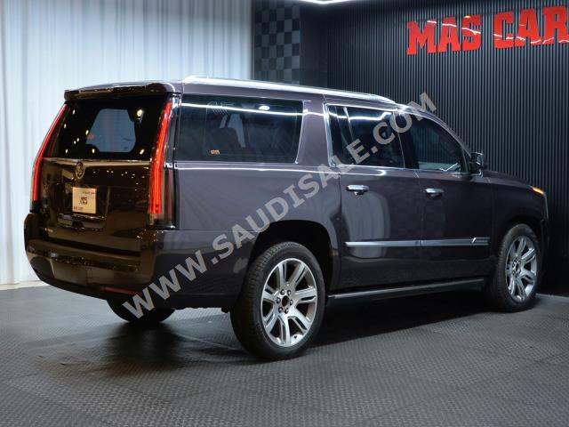 2015 كاديلاك اسكاليد