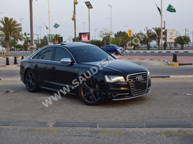 2010 Audi S8