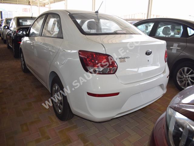 2021 كيا بيجاس