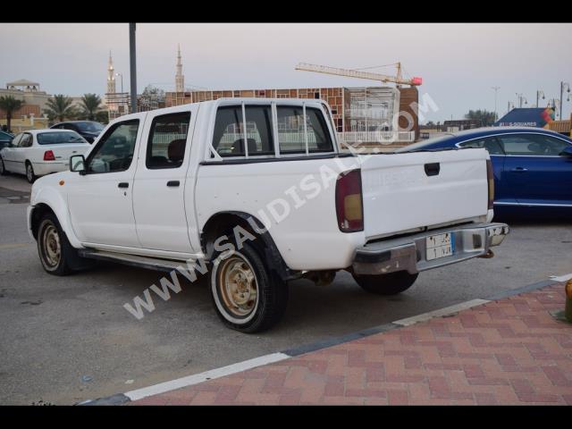 2008 نيسان داتسون غمارتين