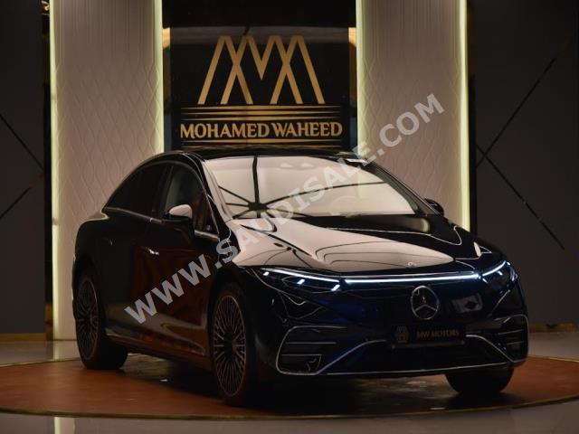 2022 مرسيدس - بنز إي كيو إس 580