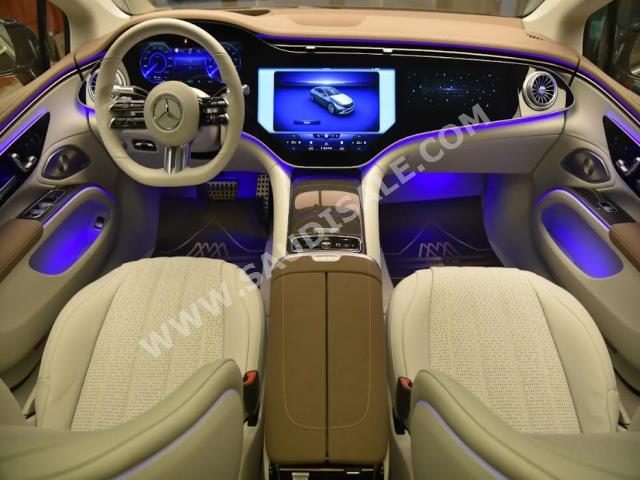 2022 مرسيدس - بنز إي كيو إس 580