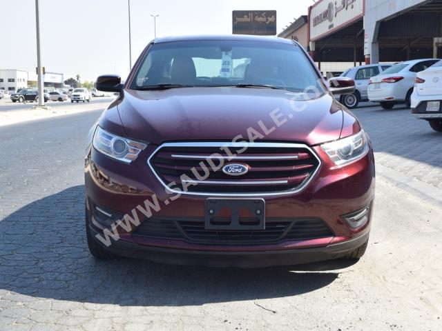 2019 Ford Taurus SEL