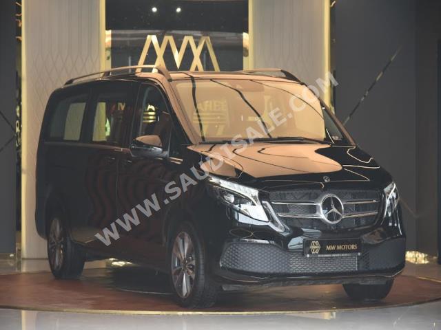 2023 مرسيدس - بنز في 250