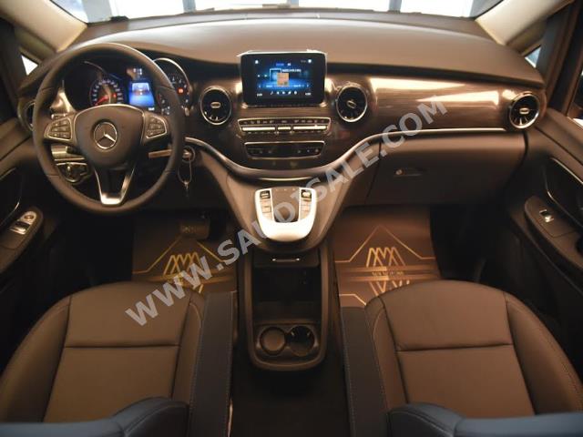 2023 مرسيدس - بنز في 250