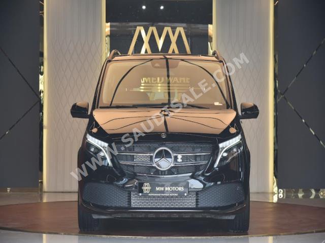 2023 مرسيدس - بنز في 250