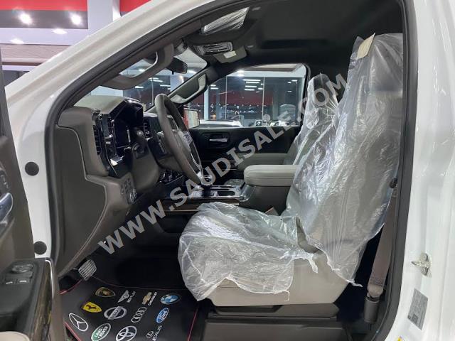 2023 شفروليه سلفرادو زد 71