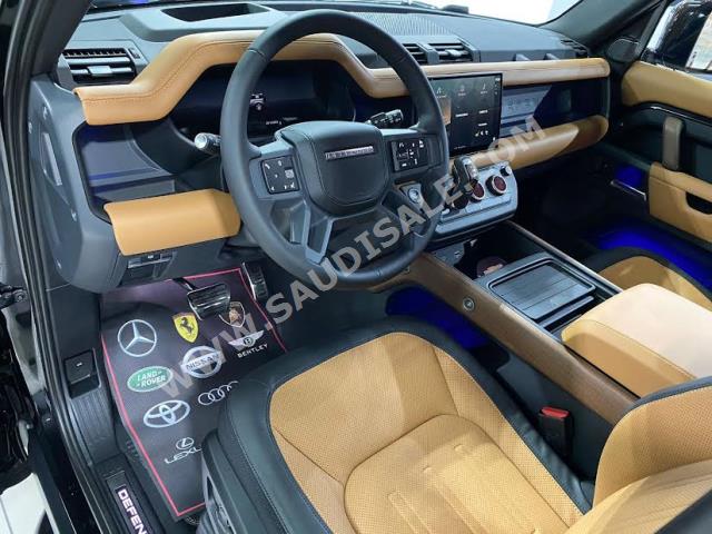 2024 لاند روفر ديفيندر اكس