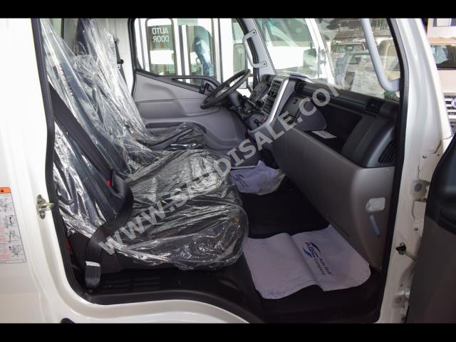 2023 Mitsubishi Fuso Canter