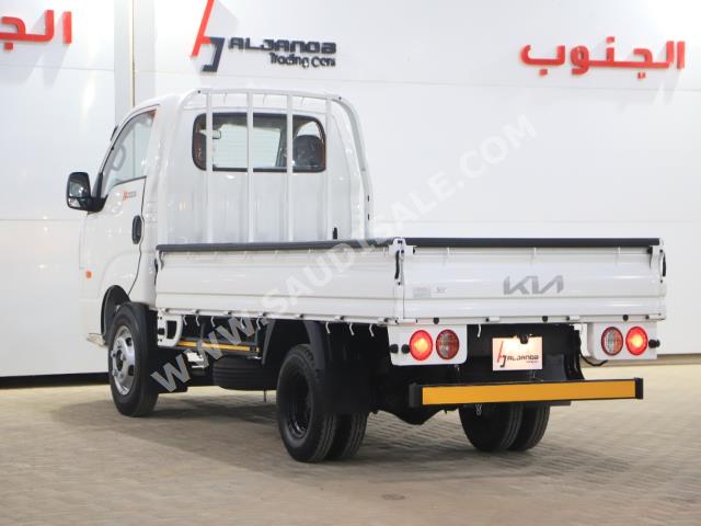 2022 Kia K4000G