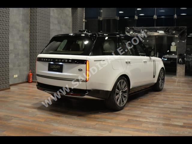 2023 لاند روفر رينج روفر اتش اس اي