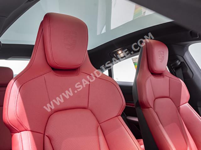 2023 بورش تايكان جي تي اس