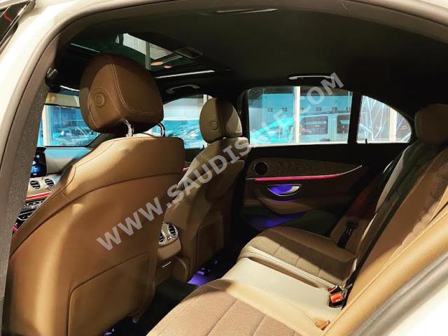 2022 مرسيدس - بنز إي 200