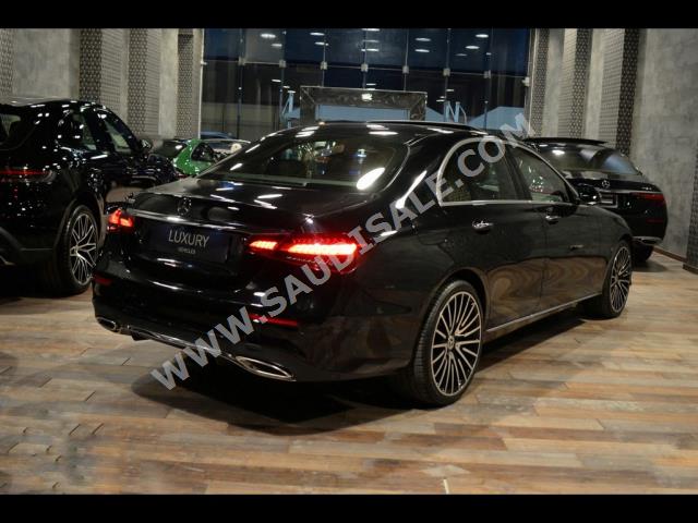 2021 مرسيدس - بنز إي 300