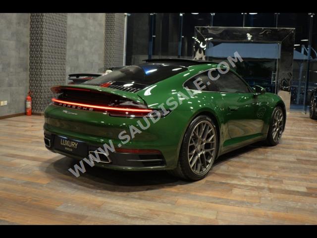 2021 بورش 911 كاريرا