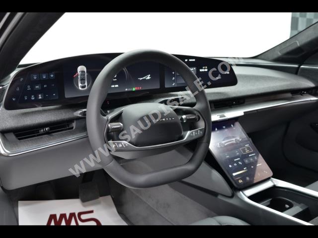 2024 لوسيد اير بيور