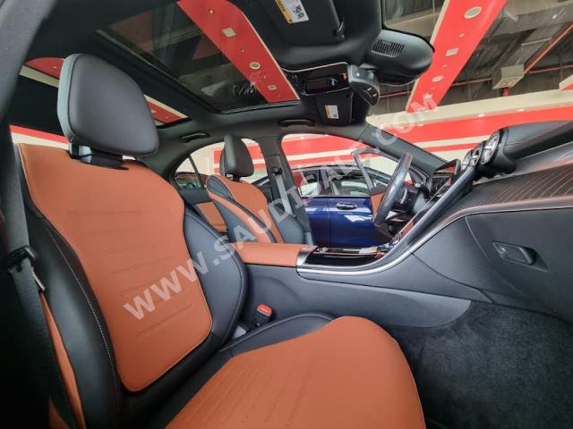 2022 مرسيدس - بنز سي 300