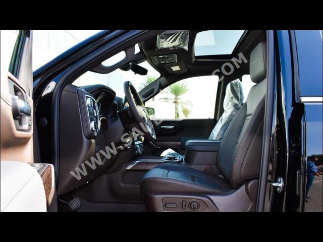 2022 جي ام سي سييرا دينالي