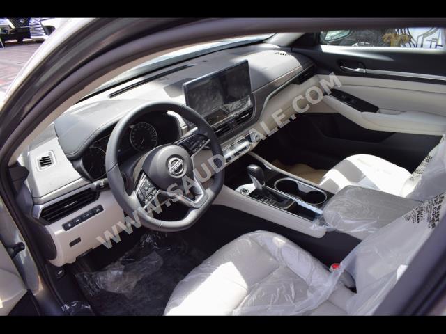 2023 نيسان التيما