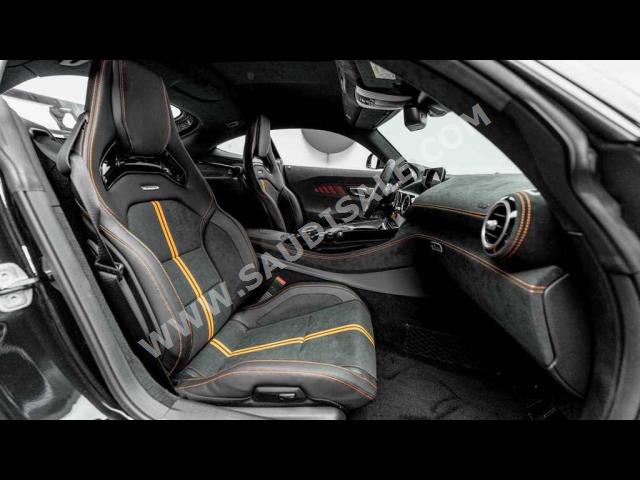 2021 مرسيدس - بنز جي تي بلاك سيريس