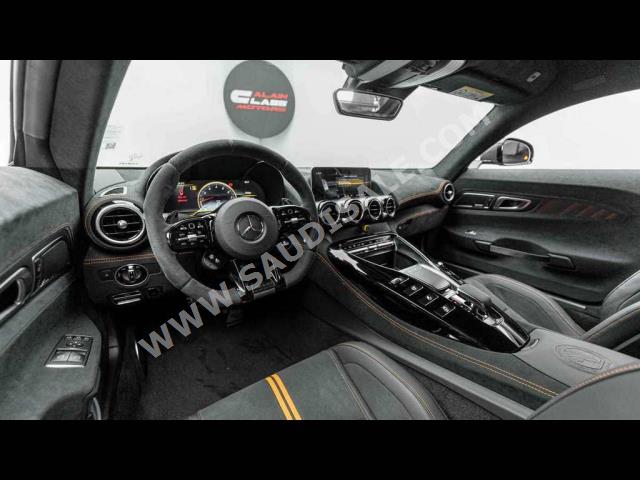 2021 مرسيدس - بنز جي تي بلاك سيريس