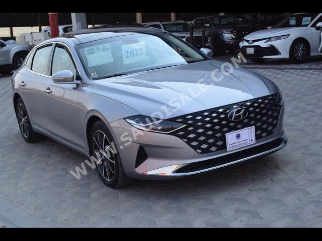 2022 هيونداي ازيرا